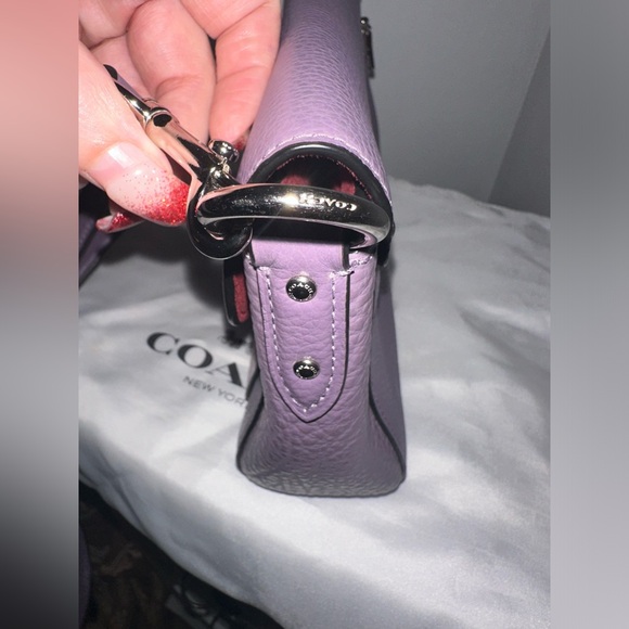 Small Jade Coach crossbody. Style #91027 - Picture 8 of 9